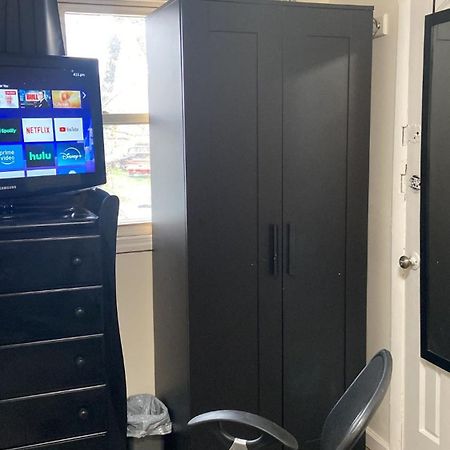 Cozzy Room With Private Entrance And Drive Way New York Eksteriør bilde