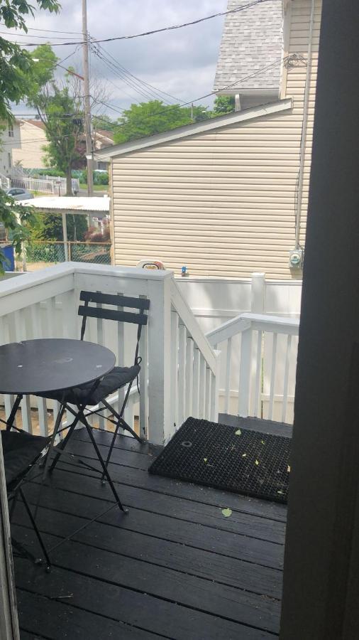 Cozzy Room With Private Entrance And Drive Way New York Eksteriør bilde